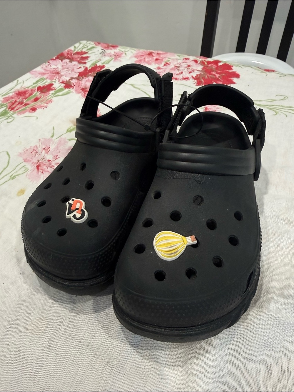 New Black Crocs Clogs with Jibbitz Men’s 4, Women’s 6